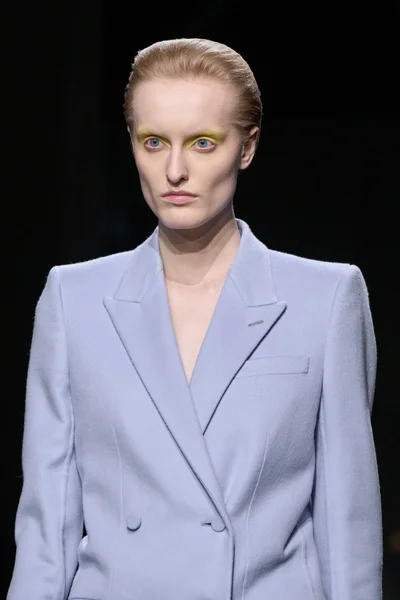 Look 69